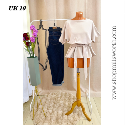 Quiz Belted Top