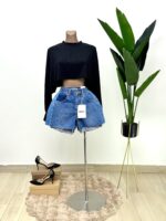 Prettylittlething Oversized Ribbed Long Sleeve  Crop Top - Image 3