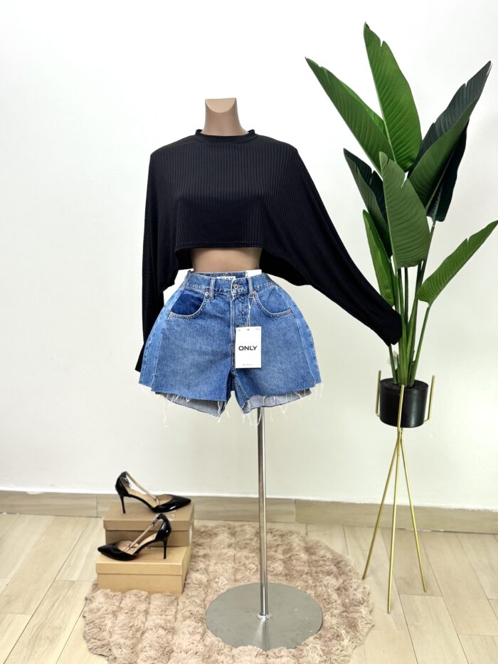 Prettylittlething Oversized Ribbed Long Sleeve  Crop Top - Image 1