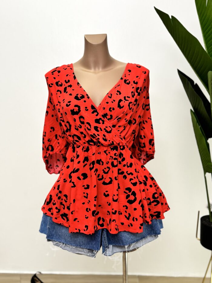 New Look Curves Peplum Top - Image 2