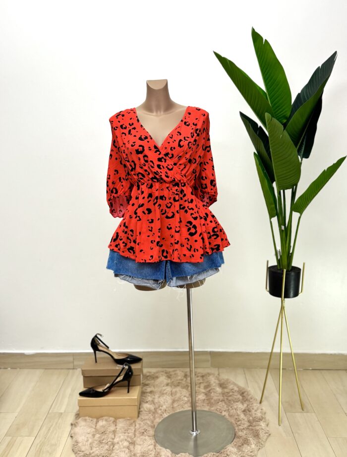 New Look Curves Peplum Top - Image 1