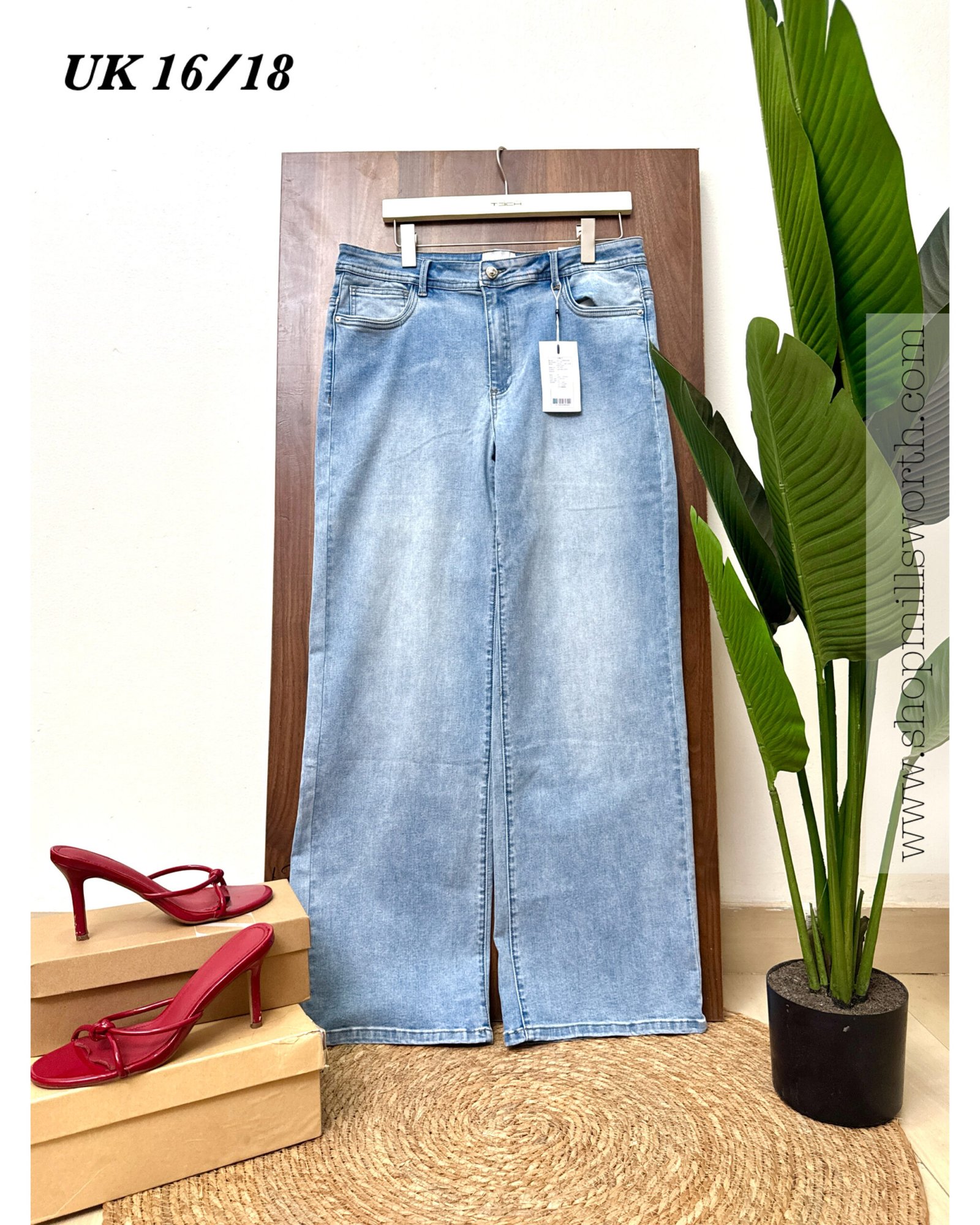 created by photogrid Only Carmakoma Willy Mid Waist Wide leg Light Blue Jeans - Image 1